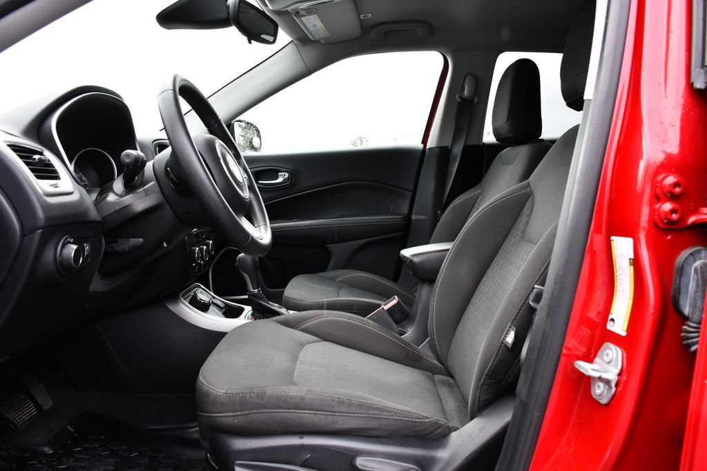 Used 2018 Jeep Compass Sport AWD/4WD image 18