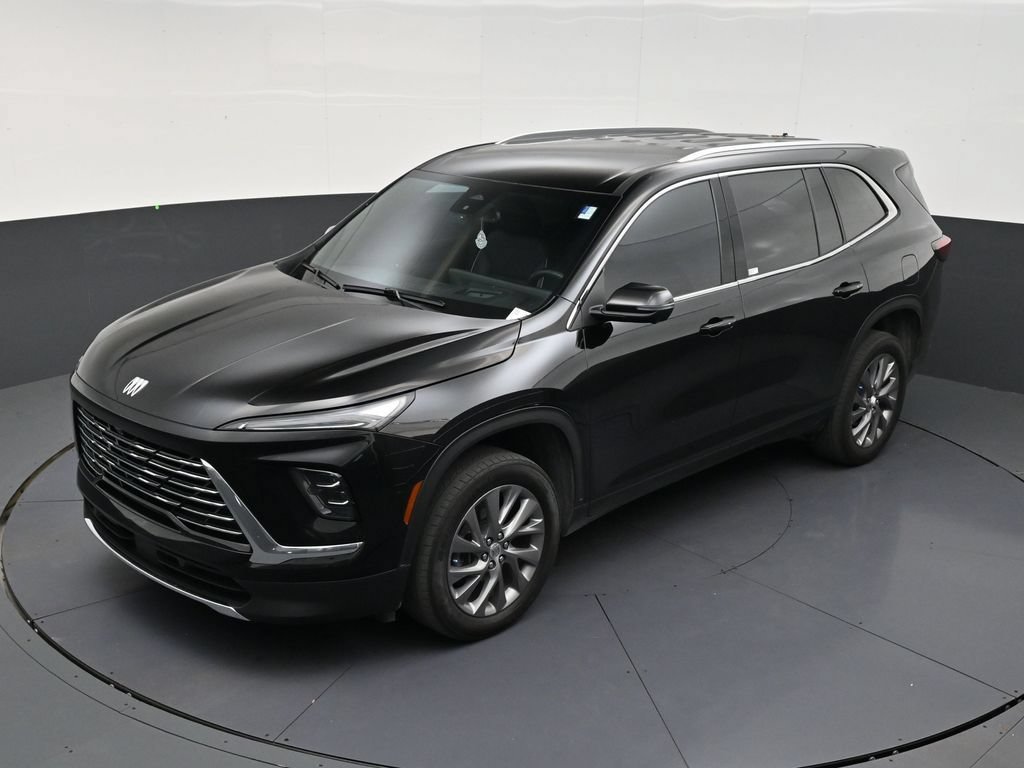 Used 2025 Buick Enclave Preferred w/ Power Package FWD image 12