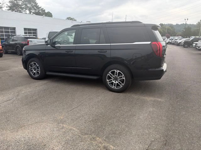 Used 2025 Ford Expedition Active AWD/4WD image 18