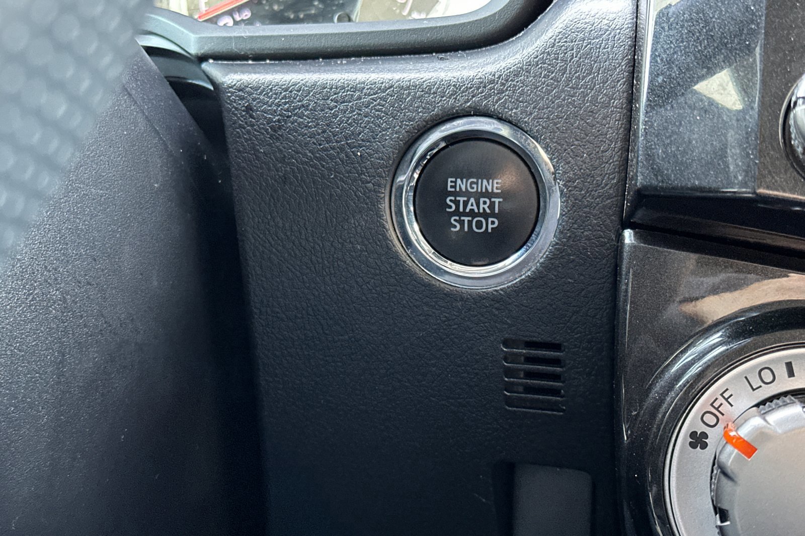 Certified 2022 Toyota 4Runner TRD Off-Road Premium image 23