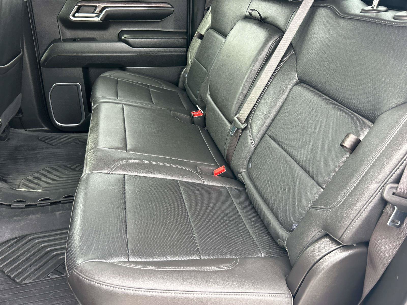 Used 2024 Chevrolet Silverado 1500 LTZ AWD/4WD image 27