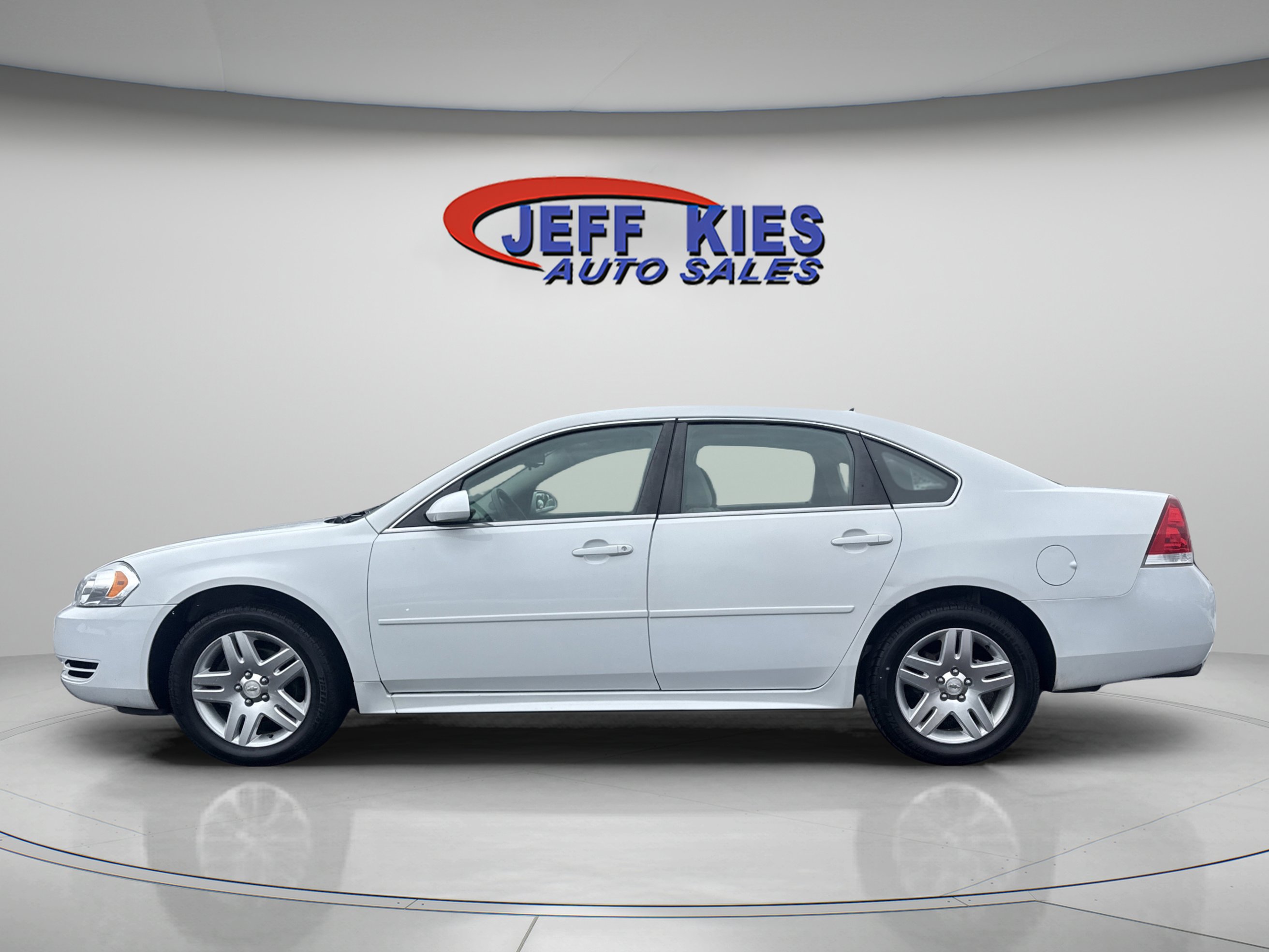 Used 2016 Chevrolet Impala LT image 8