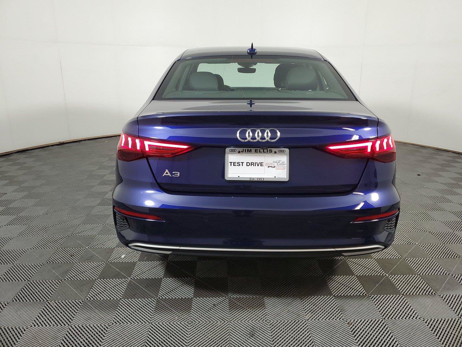 Used 2023 Audi A3 2.0T Premium Plus w/ Premium Plus Package FWD image 5