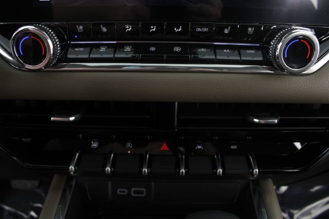 New 2026 GMC Canyon Denali image 5