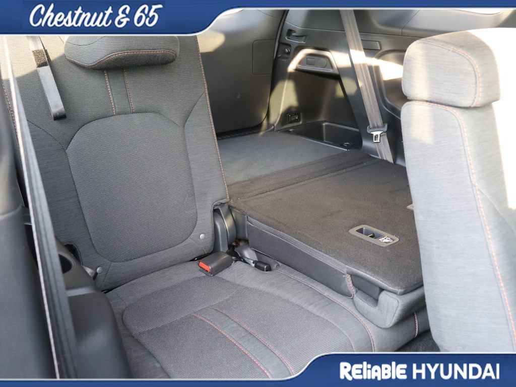 Used 2025 Honda Pilot Sport image 13