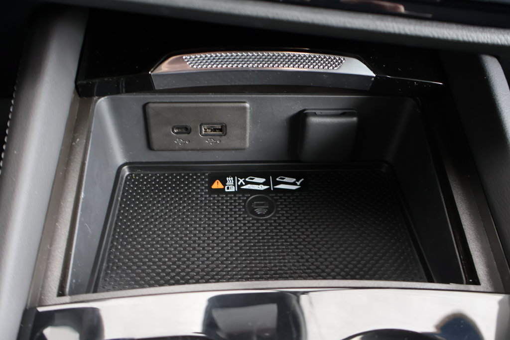 Used 2025 Buick Envision Preferred AWD/4WD image 6