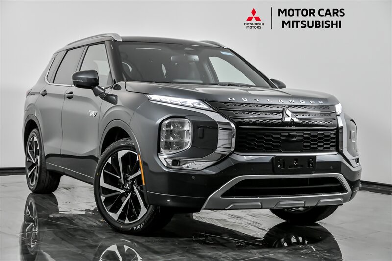 New 2025 Mitsubishi Outlander SEL image 1