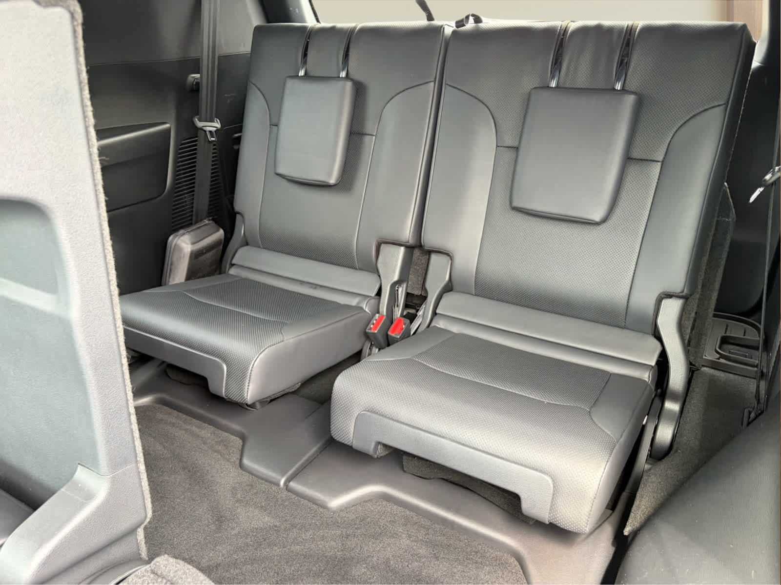 Used 2024 Lexus LX 600 4WD w/ Appearance Package image 30