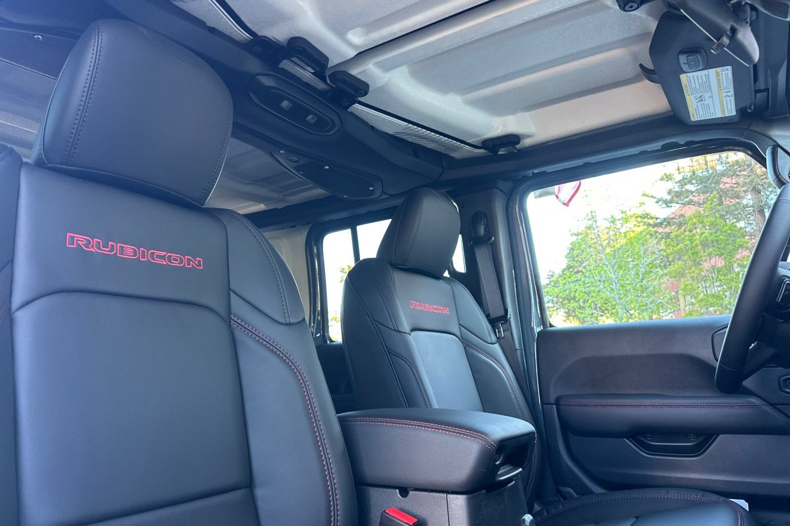 New 2026 Jeep Wrangler Unlimited Rubicon w/ Whitecap Package AWD/4WD image 16
