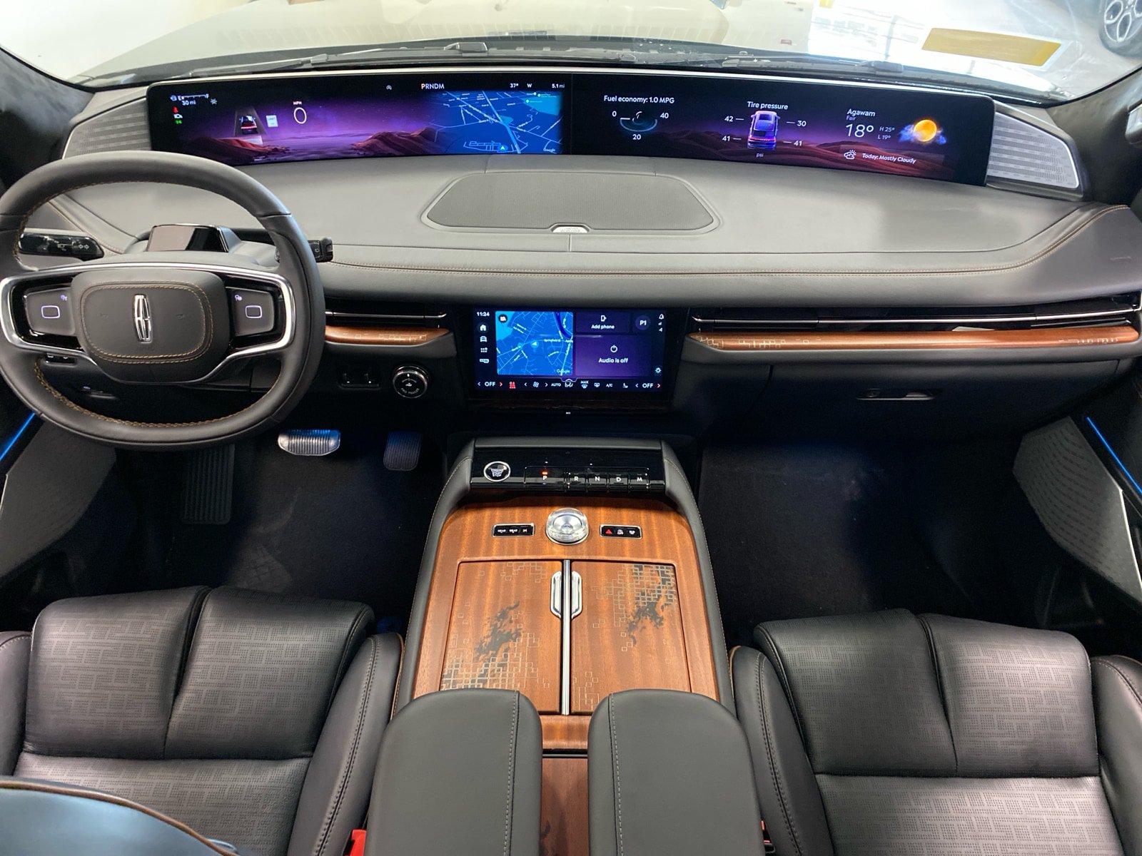 New 2026 Lincoln Navigator L Black Label AWD/4WD image 16