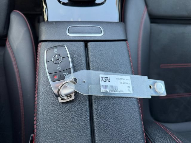 Used 2022 Mercedes-Benz CLA 250 4MATIC image 32