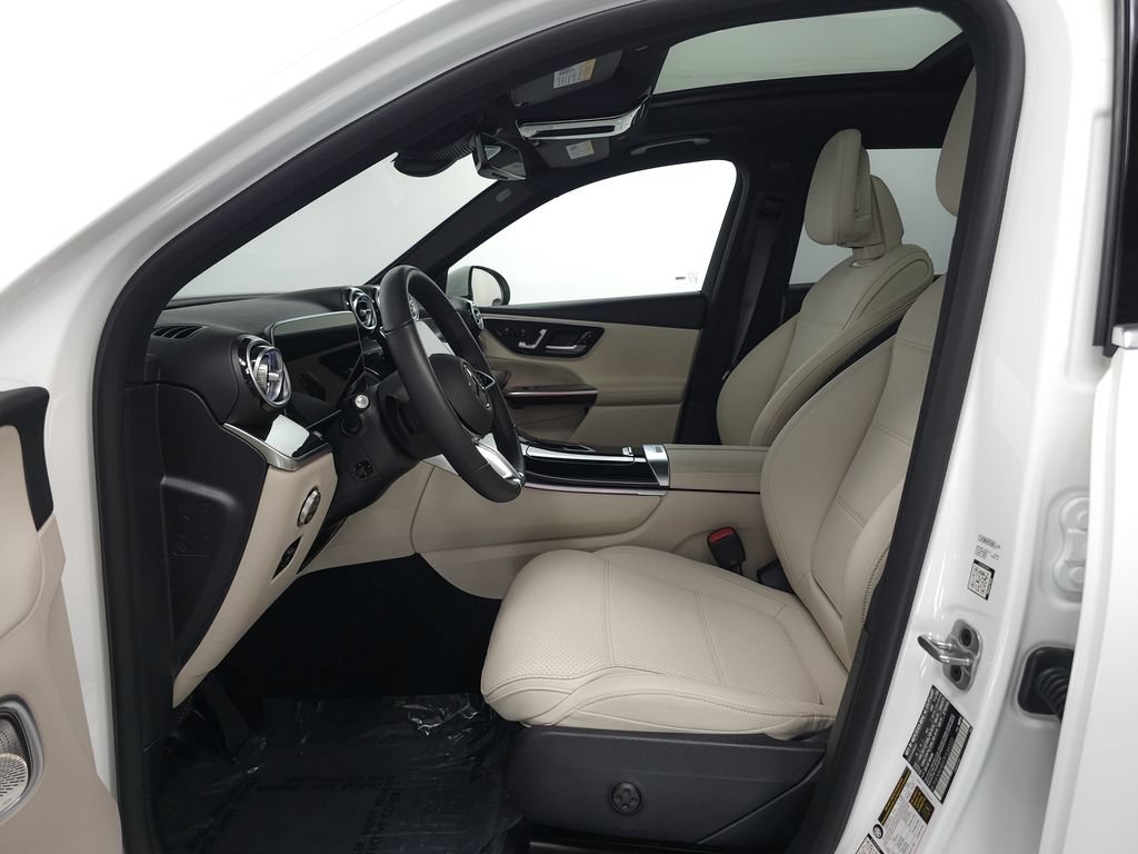 Certified 2026 Mercedes-Benz GLC 300 4MATIC image 8