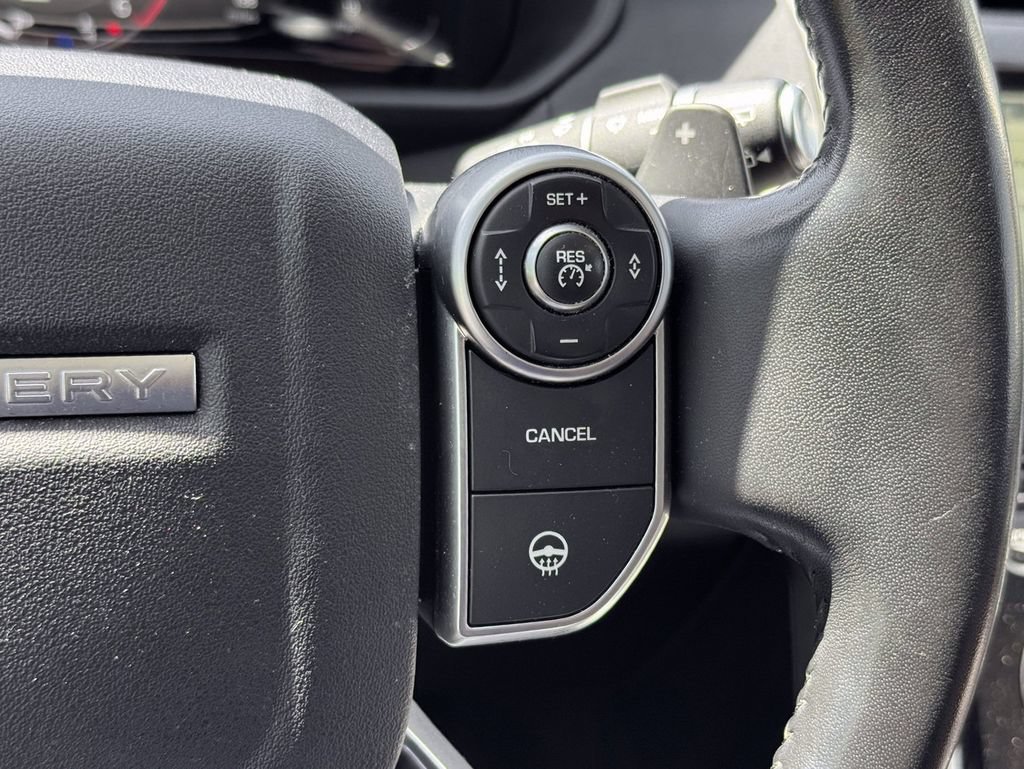 Used 2018 Land Rover Discovery HSE AWD/4WD image 21