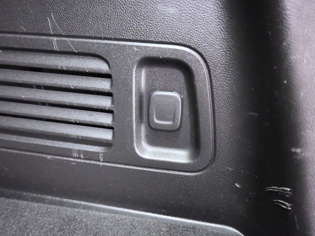 Used 2018 Buick Enclave Essence AWD/4WD image 57