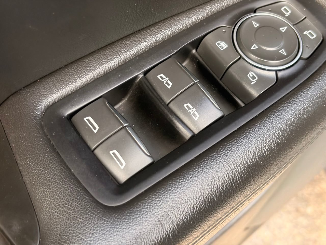Used 2018 Cadillac XT5 Luxury FWD image 21