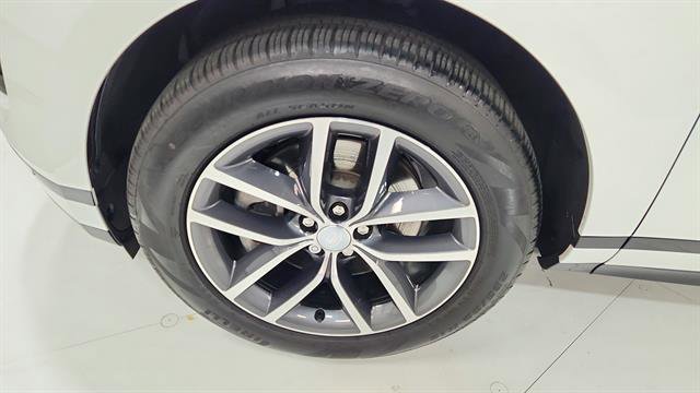 Used 2024 Land Rover Range Rover Evoque Dynamic SE image 33