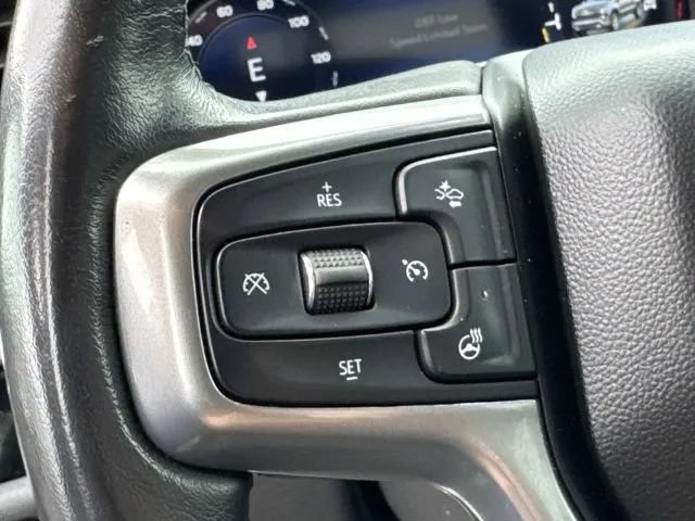 Used 2022 Chevrolet Silverado 1500 LT AWD/4WD image 32