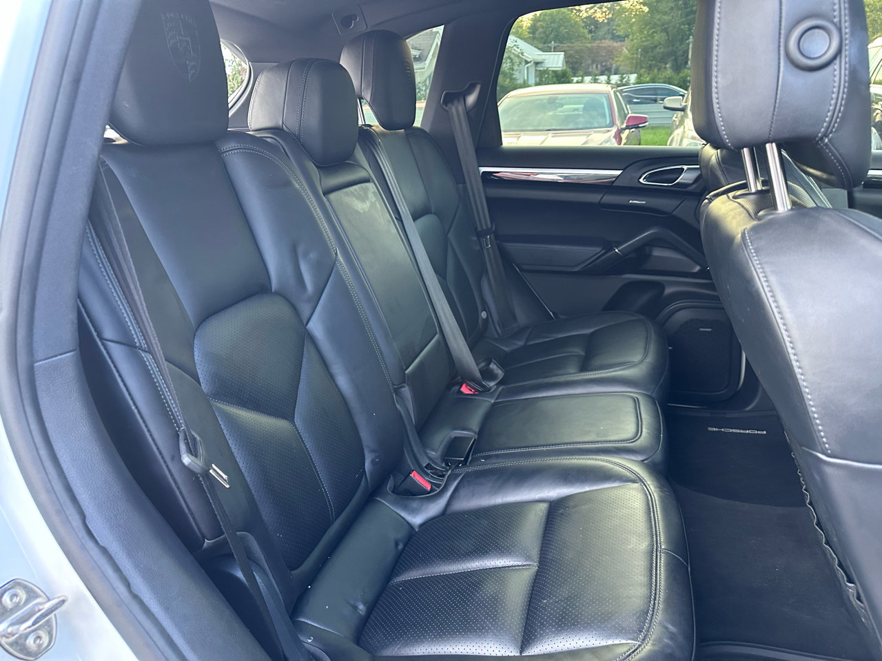 Used 2016 Porsche Cayenne image 34