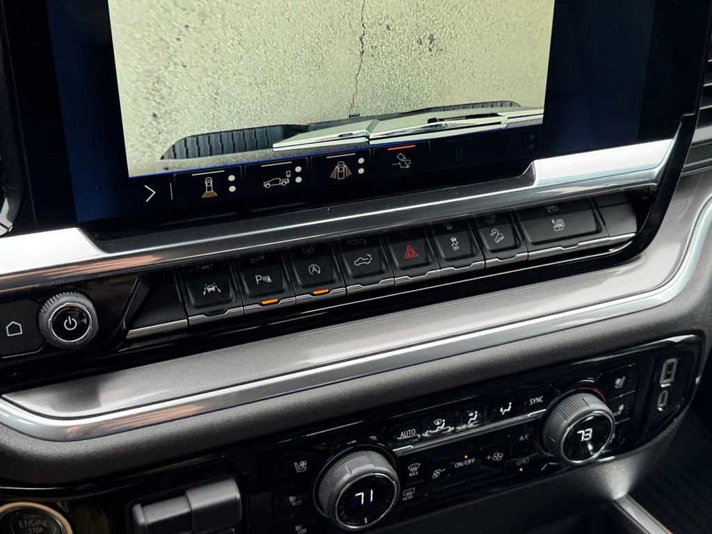 Certified 2025 Chevrolet Silverado 1500 High Country w/ Midnight Edition image 26