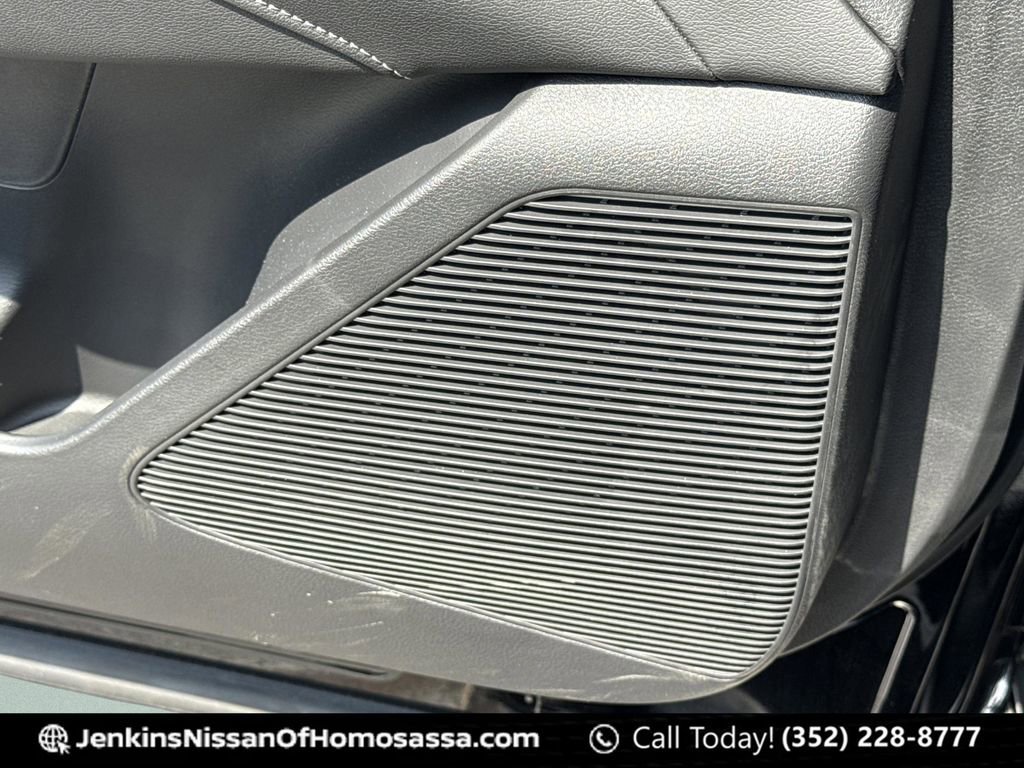 Certified 2025 Nissan Murano SV image 31