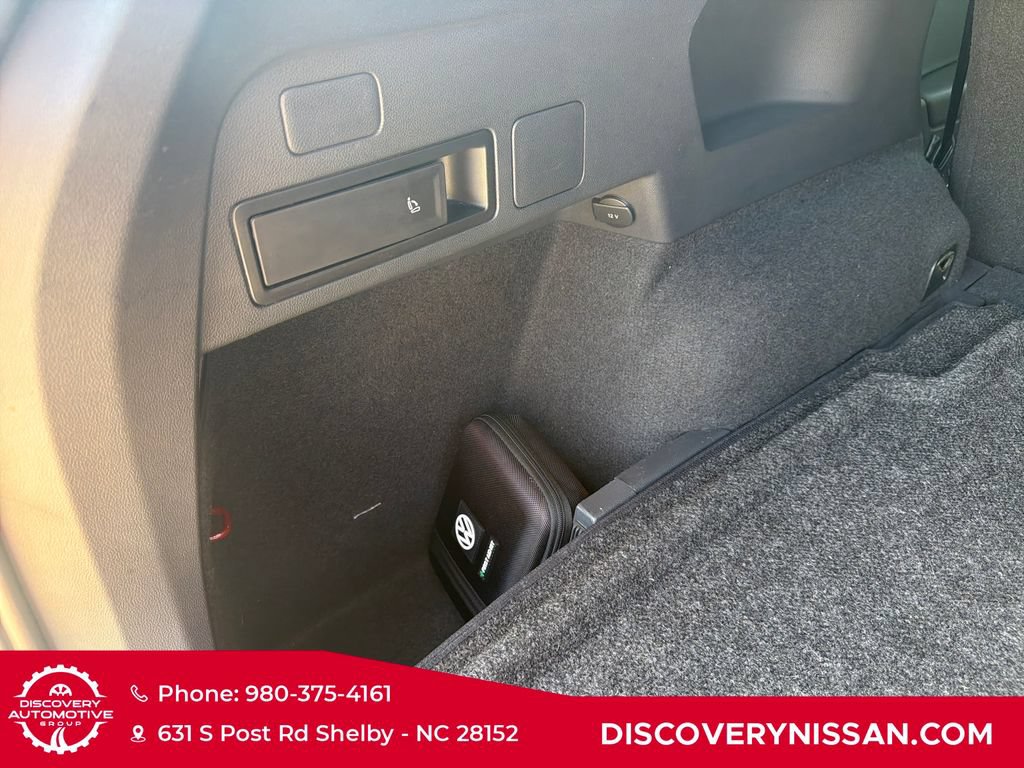 Used 2020 Volkswagen Tiguan SEL AWD/4WD image 39