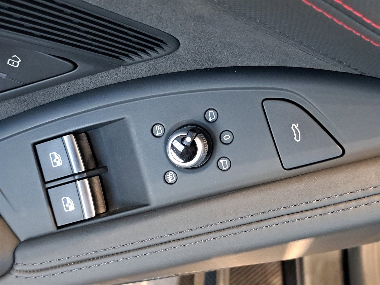 Used 2023 Audi R8 V10 GT image 28