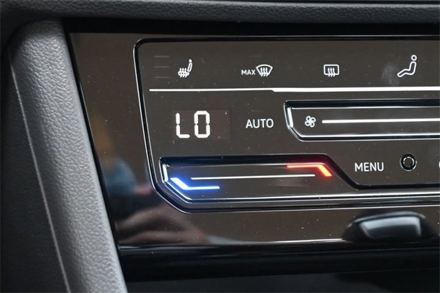 New 2025 Volkswagen Jetta SE image 18