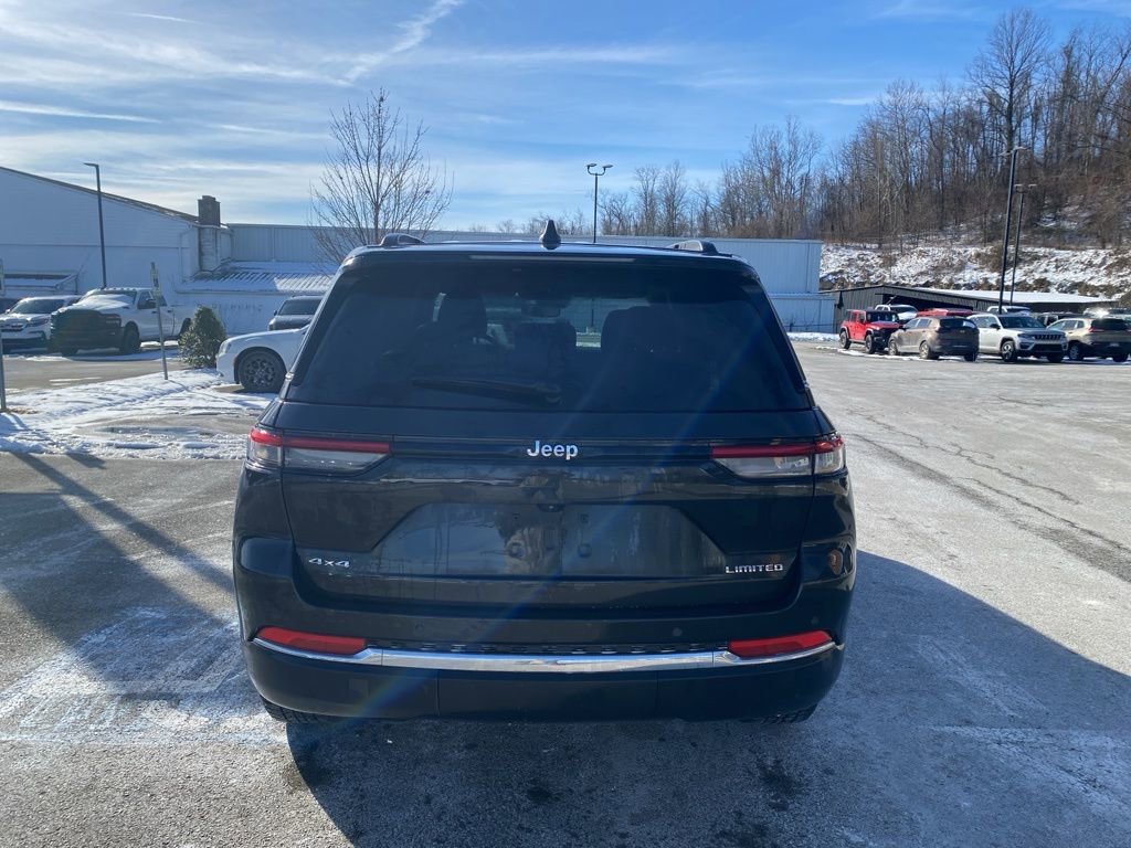 Used 2024 Jeep Grand Cherokee Limited image 3