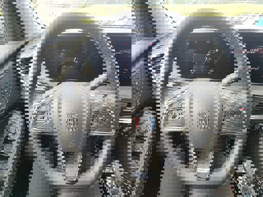 Used 2024 Buick Encore GX Sport Touring image 14