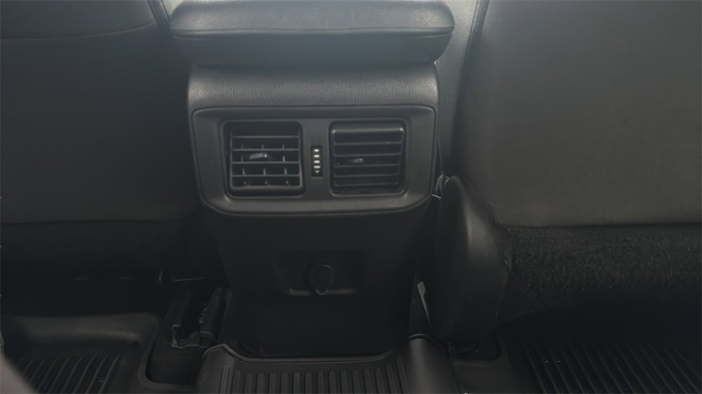 Used 2022 Toyota RAV4 LE image 27