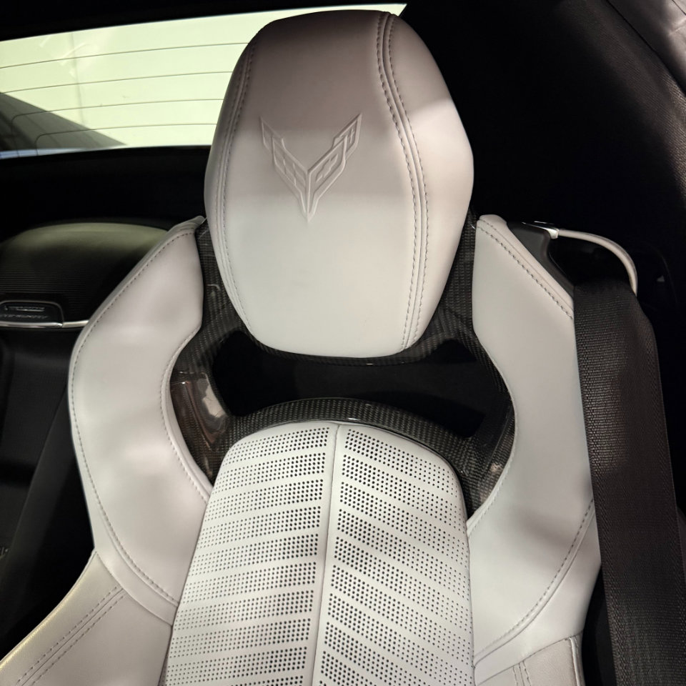 Used 2022 Chevrolet Corvette Stingray Preferred Conv w/ Z51 Performance Package RWD image 37