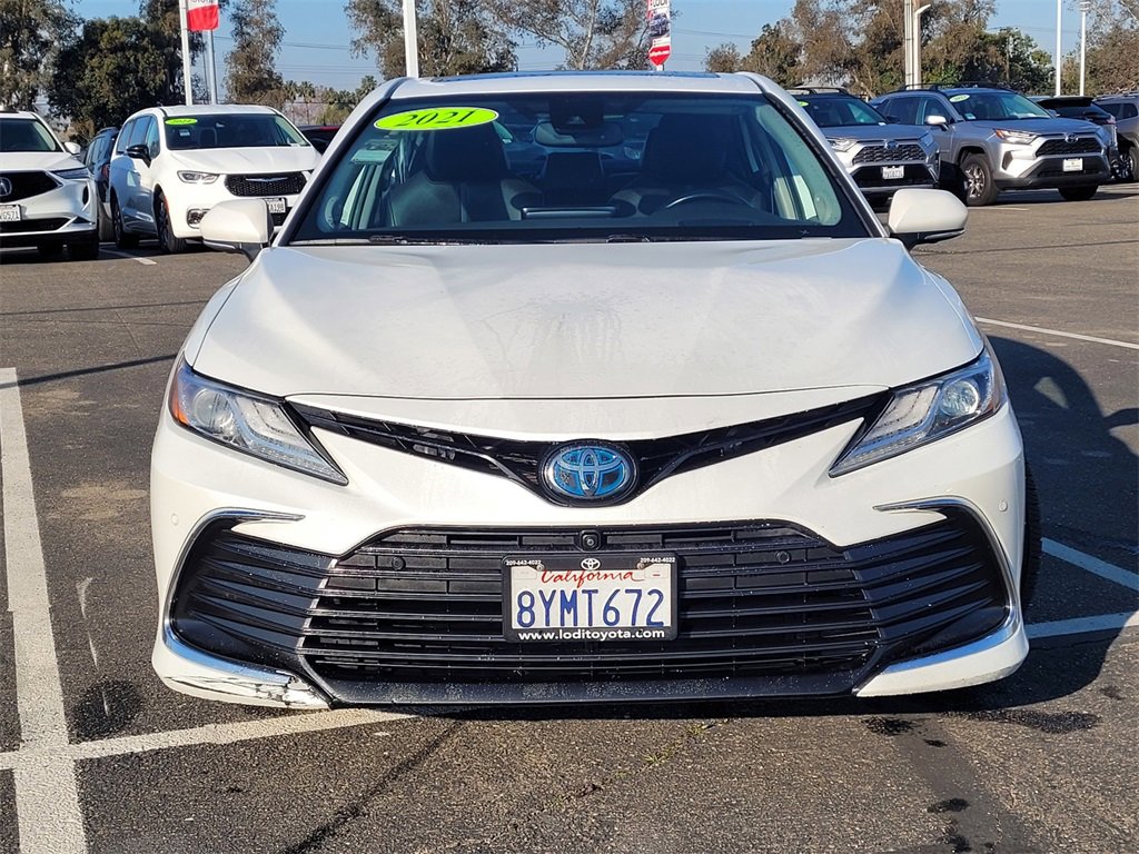 Used 2021 Toyota Camry XLE image 2