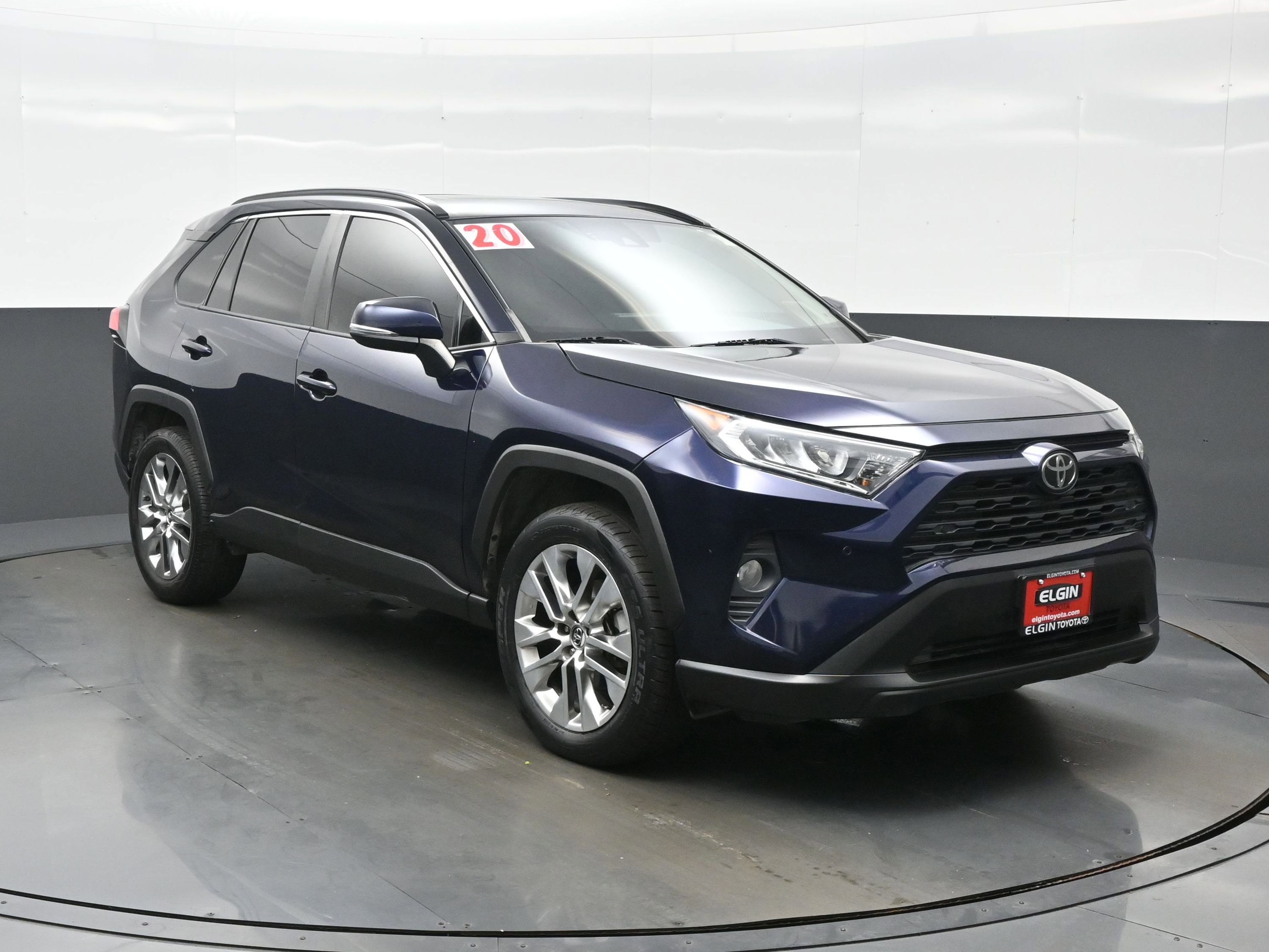 Used 2020 Toyota RAV4 XLE Premium FWD image 8
