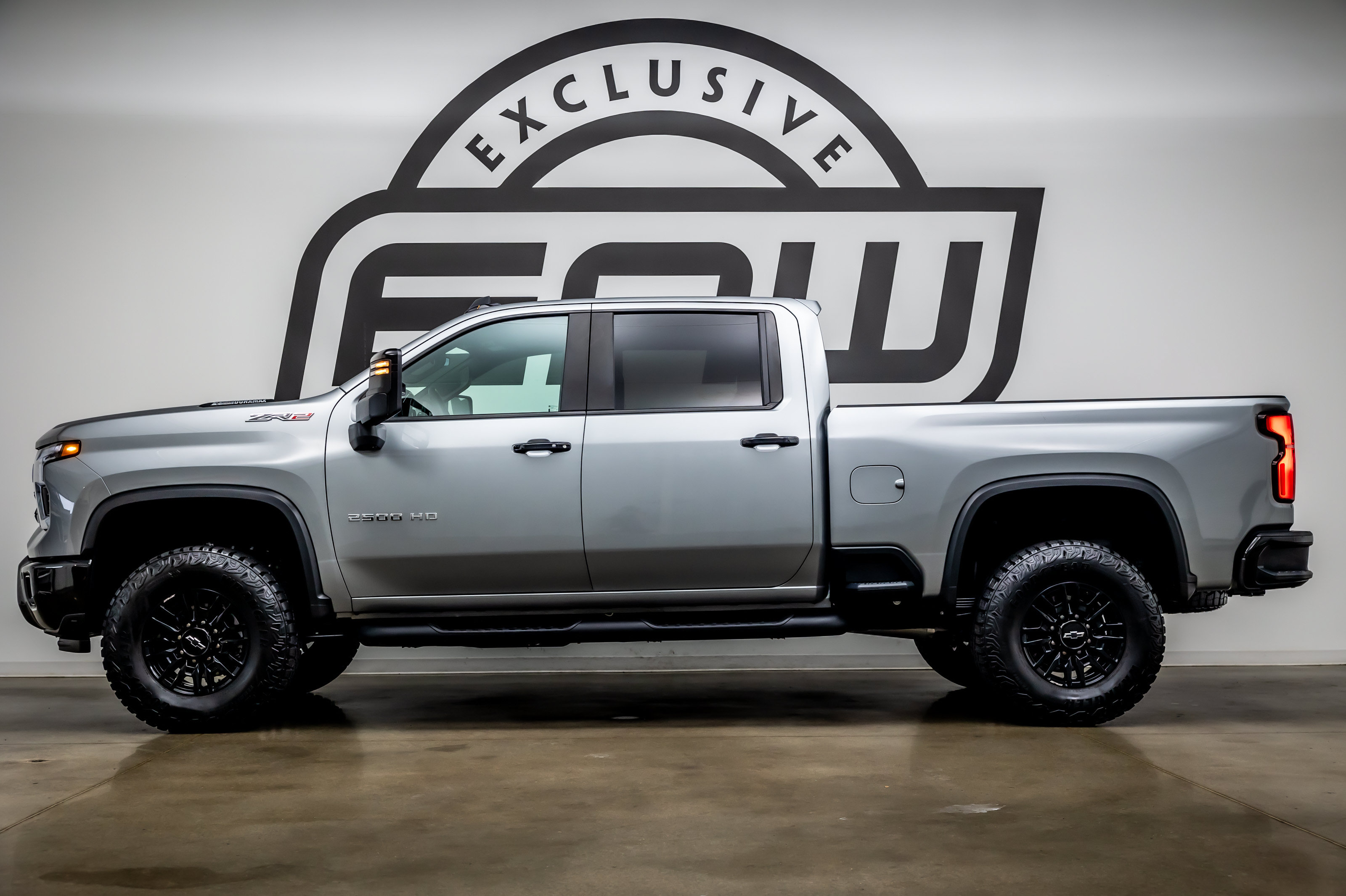 Used 2025 Chevrolet Silverado 2500 ZR2 w/ Technology Package AWD/4WD image 6