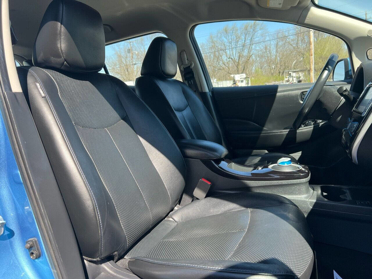 Used 2014 Nissan Leaf SL w/ Premium Package image 61