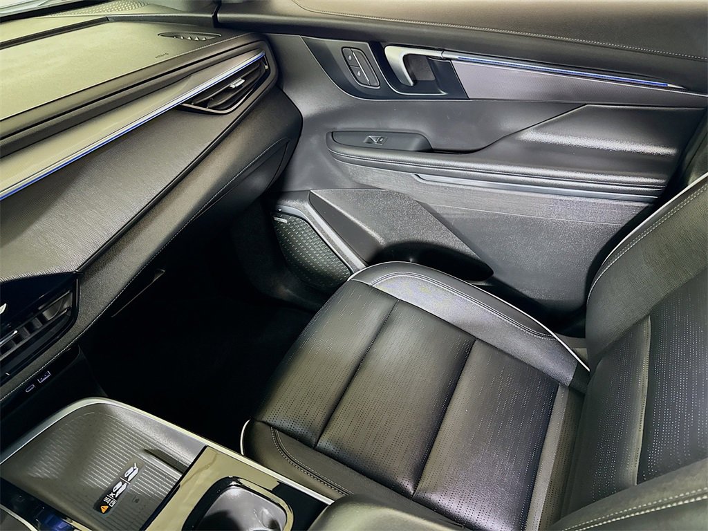 Certified 2025 Buick Enclave Sport Touring image 22