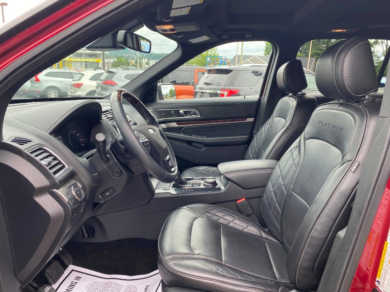 Used 2017 Ford Explorer Platinum AWD/4WD image 9