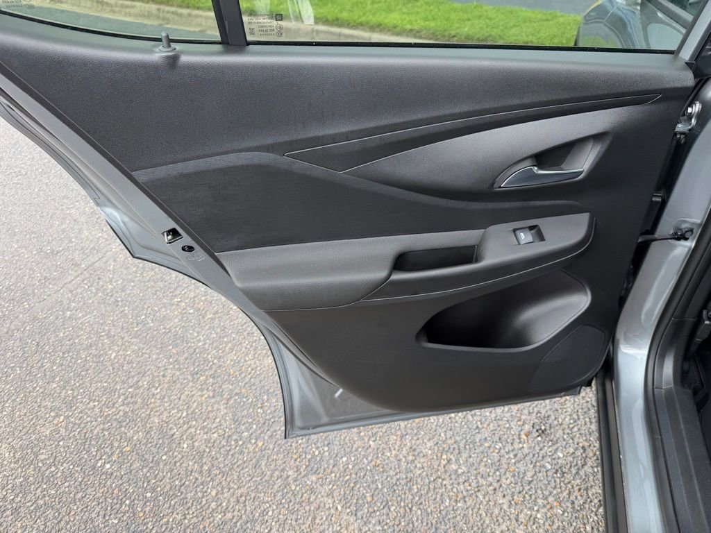 Used 2025 Buick Envista Preferred w/ Convenience I Package image 16