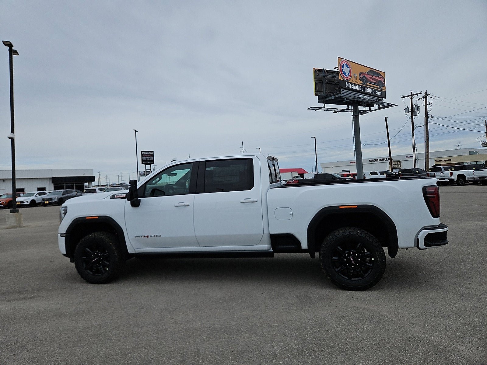 New 2026 GMC Sierra 2500 AT4 w/ AT4 Premium Plus Package AWD/4WD image 2