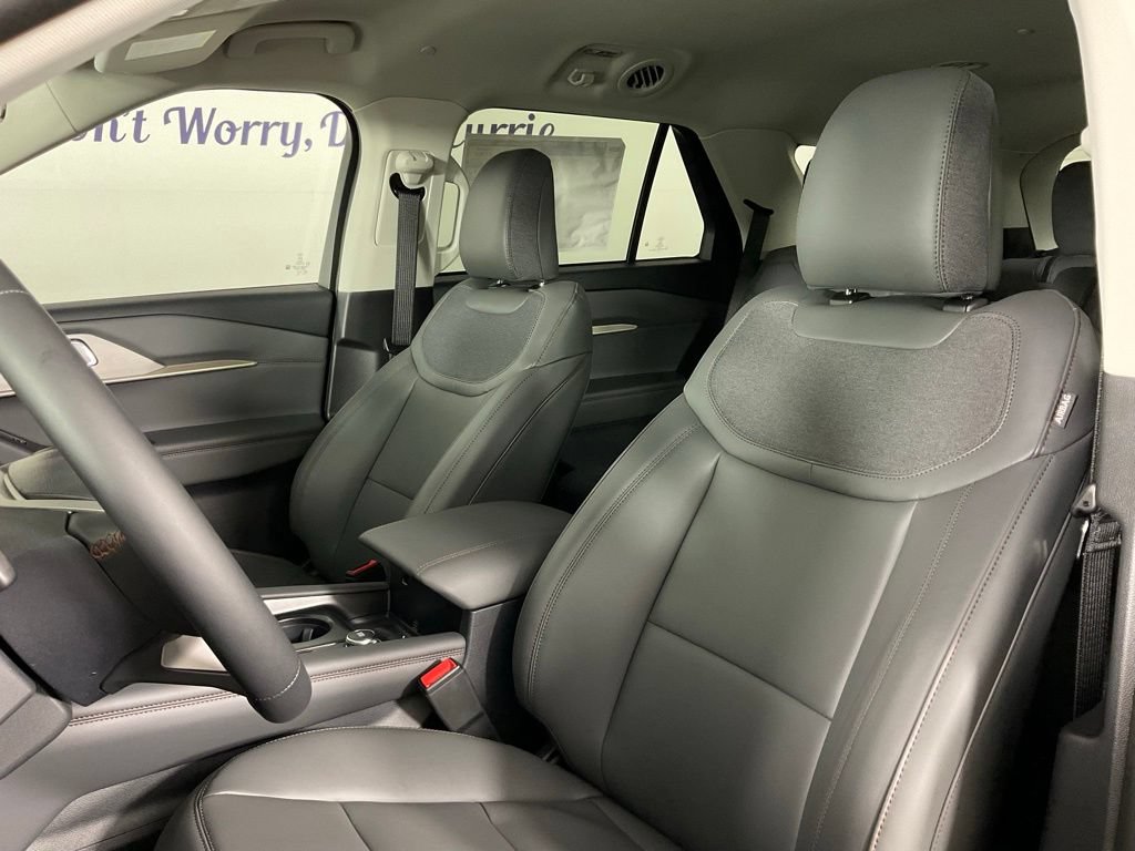 New 2026 Ford Explorer Active w/ Active Comfort Package RWD image 14