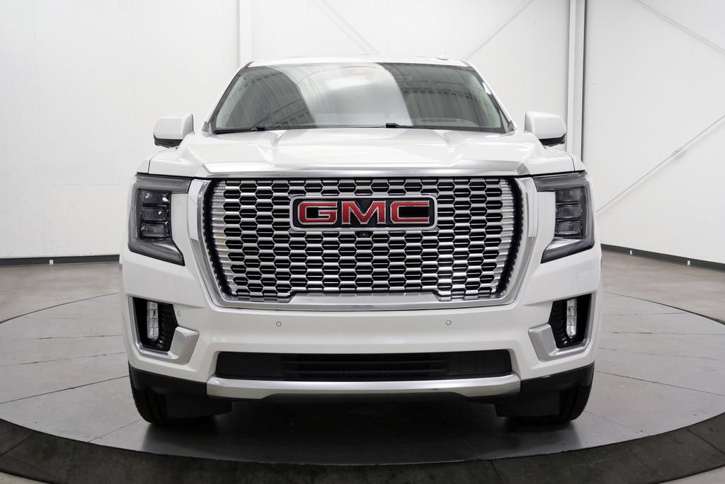 Used 2023 GMC Yukon XL Denali AWD/4WD image 2