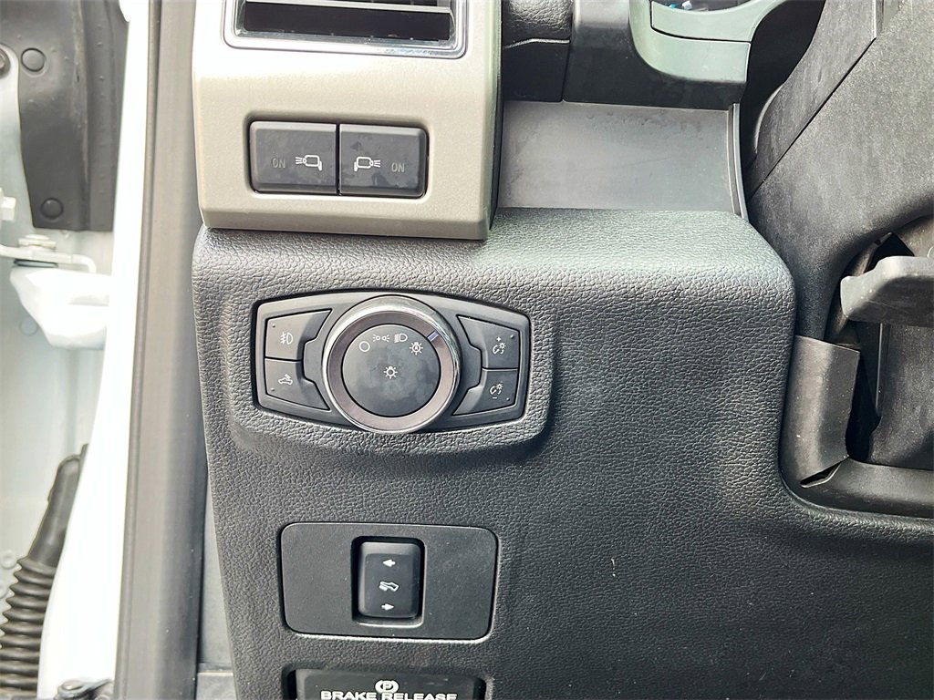 Used 2019 Ford F250 Lariat w/ Chrome Package image 10