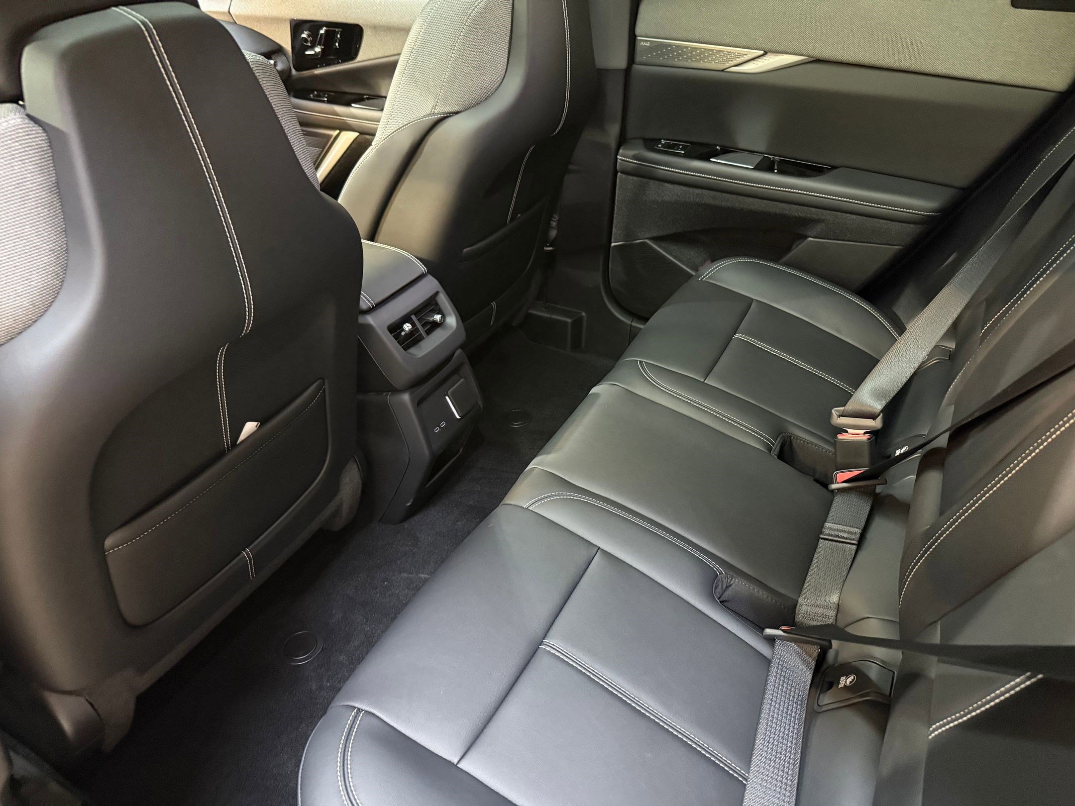 New 2026 Cadillac Optiq Sport 1 image 41