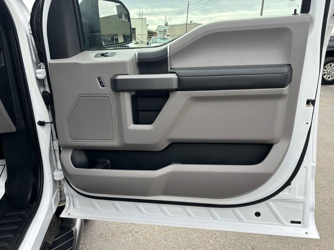 Used 2015 Ford F150 XLT w/ Trailer Tow Package RWD image 26