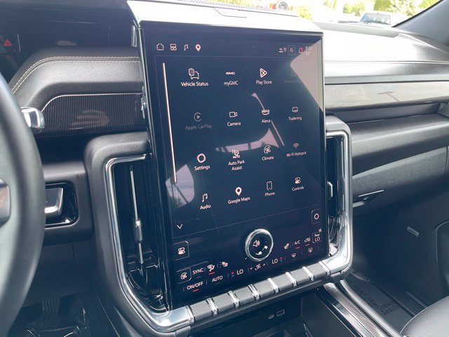 Used 2025 GMC Yukon XL Elevation AWD/4WD image 10