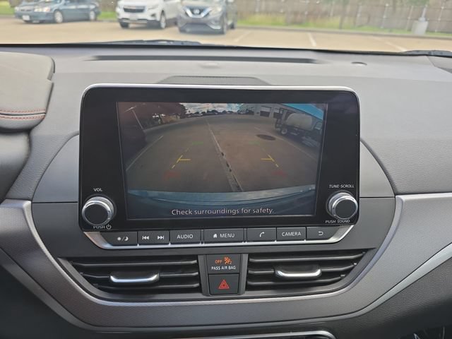 Used 2024 Nissan Altima 2.5 SR FWD image 9