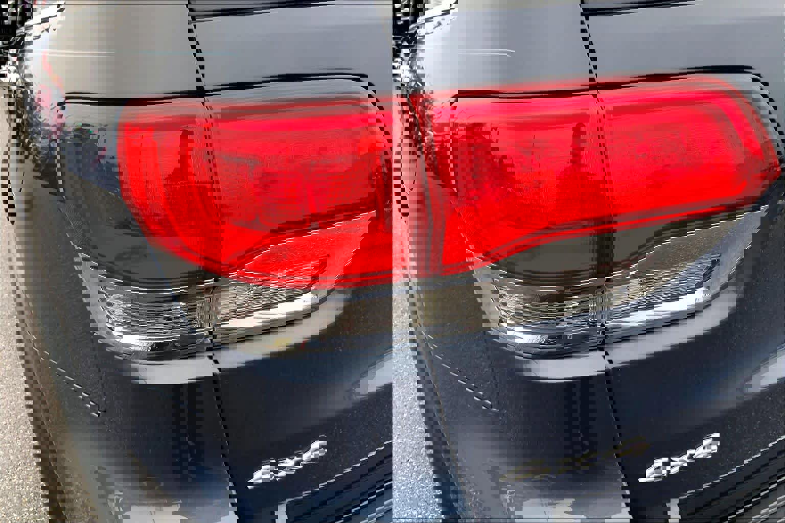 Used 2019 Jeep Grand Cherokee Limited image 27