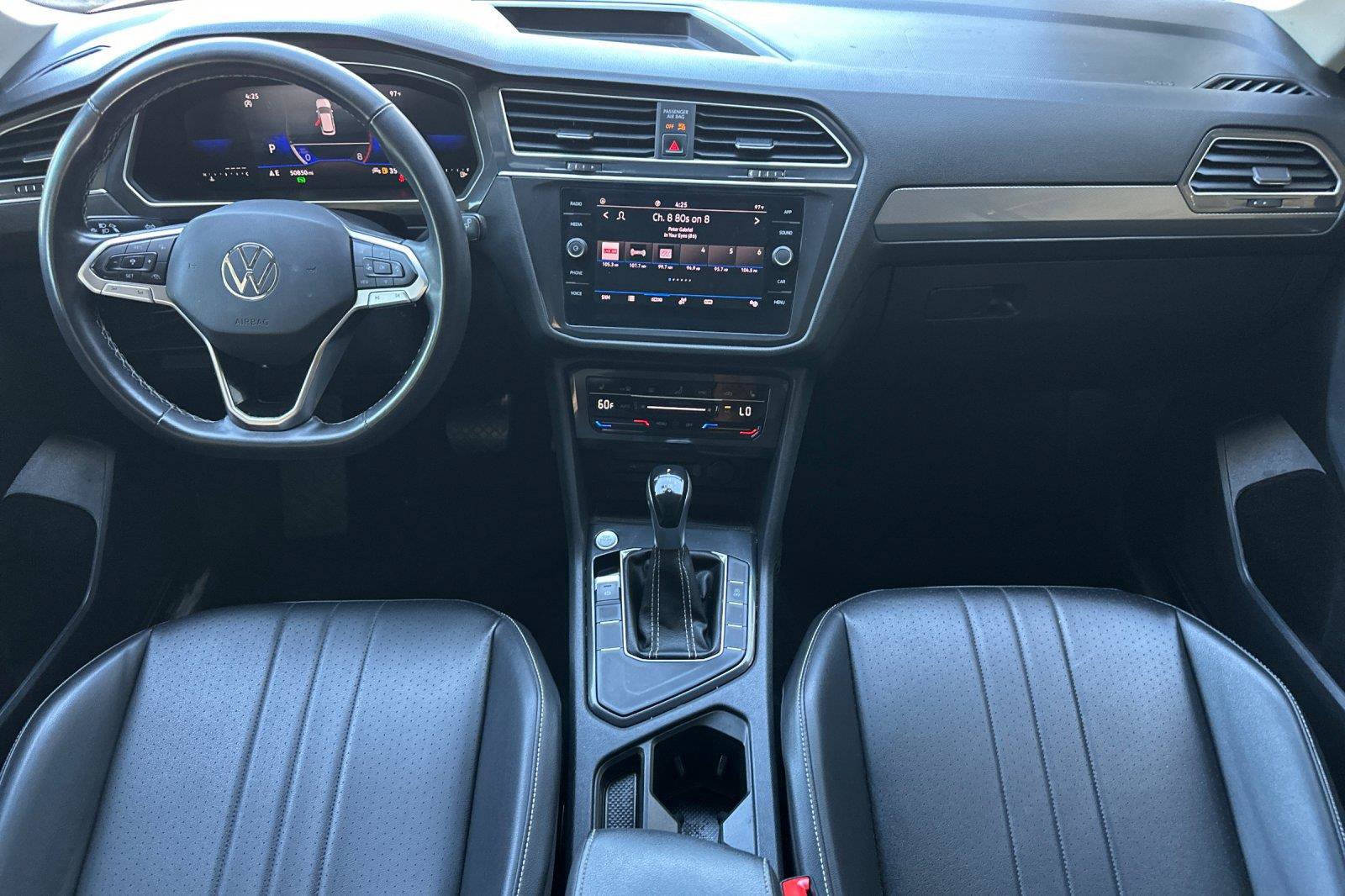 Certified 2023 Volkswagen Tiguan SE FWD image 13