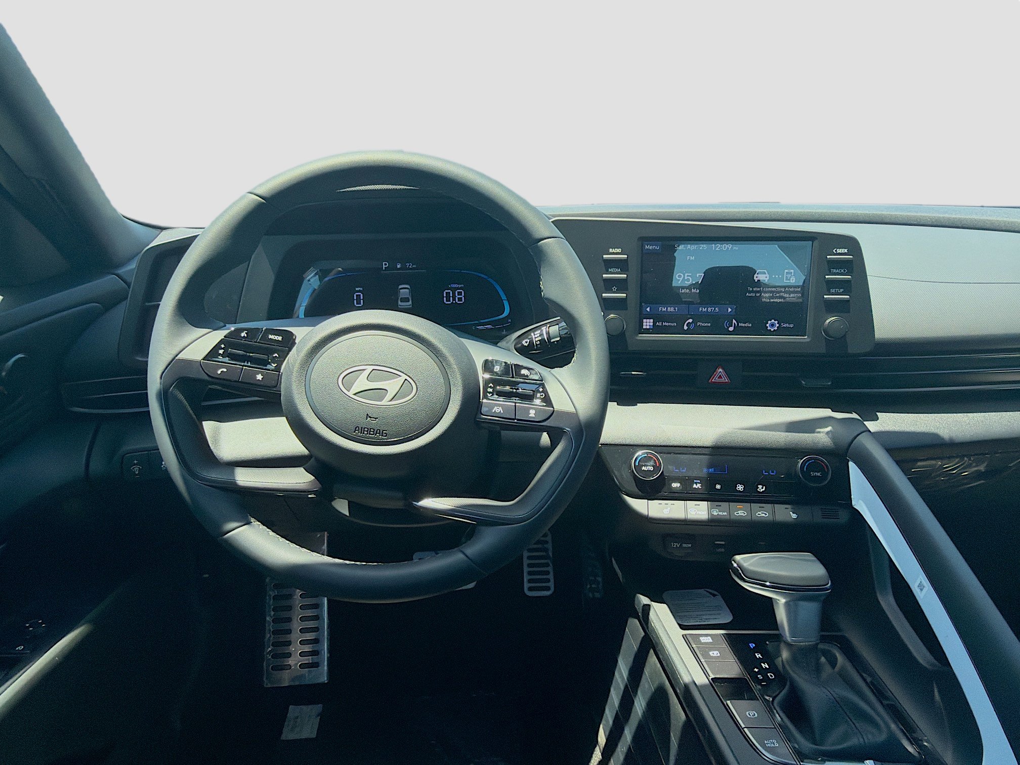New 2026 Hyundai Elantra SEL Sport Premium FWD image 15
