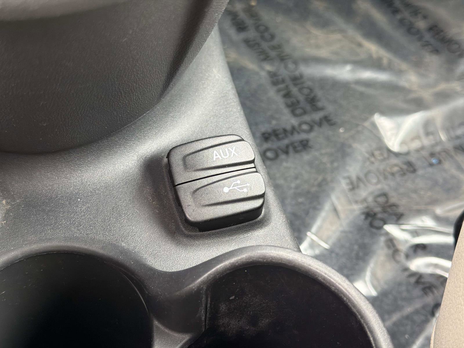 Used 2018 FIAT 500 Lounge FWD image 25